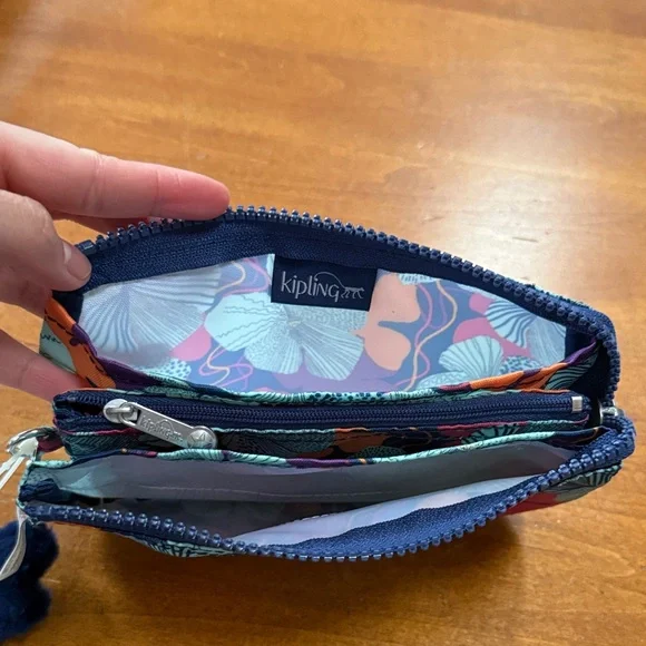 Kipling Vibrant Floral Key & Card Holder - Picture 5 of 5